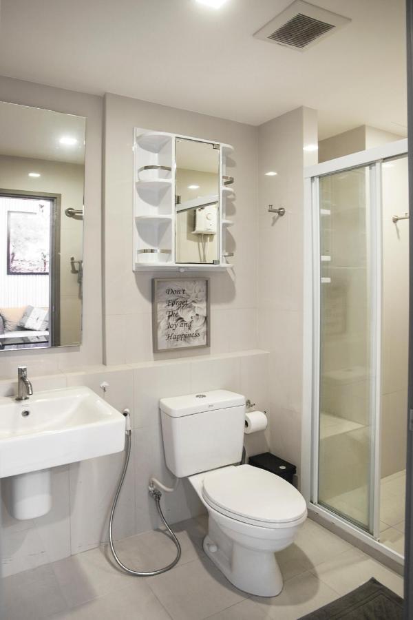 The Base Central Apartments Pattaya Ngoại thất bức ảnh
