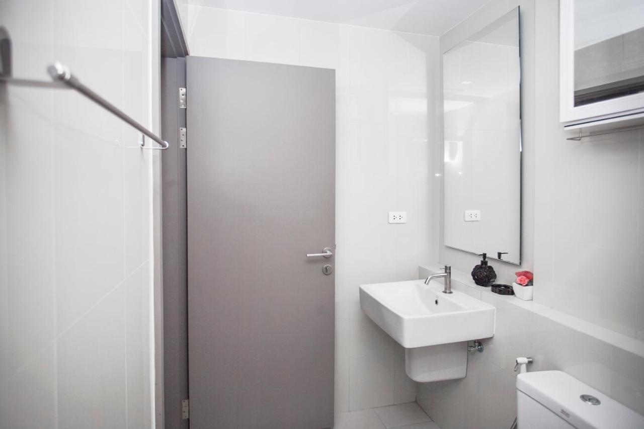 The Base Central Apartments Pattaya Ngoại thất bức ảnh